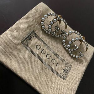 Authentic Gucci pearl earrings